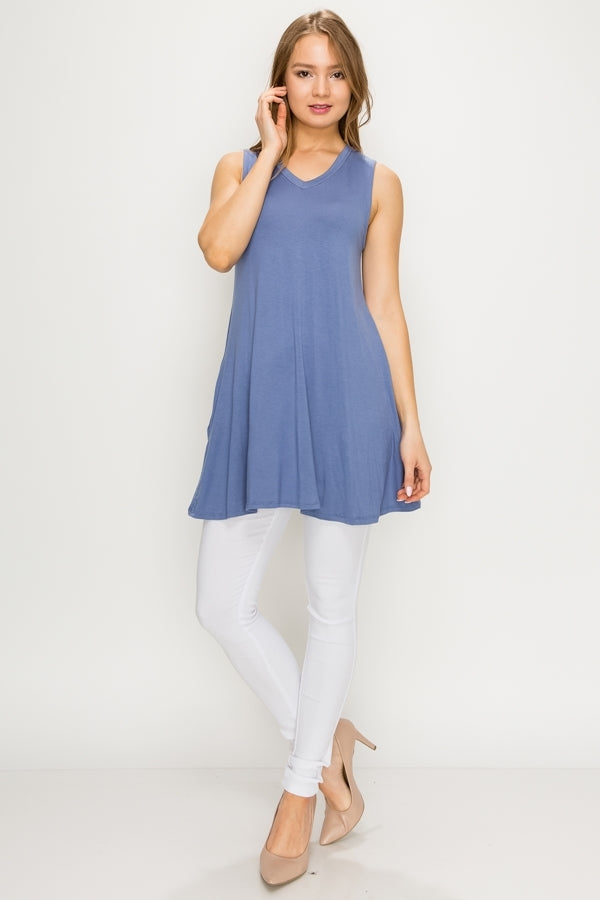 Women's Sleeveless Long Tunic with Side Pockets